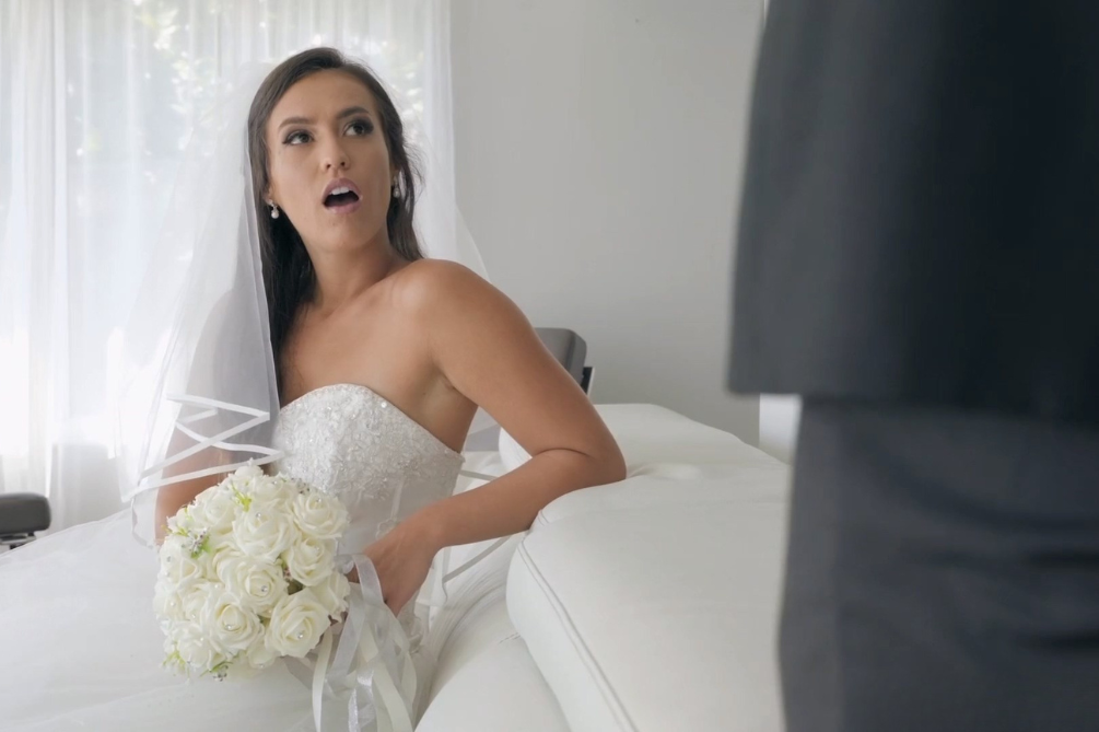 ウェディングドレス（うぇでぃんぐどれす）とは？