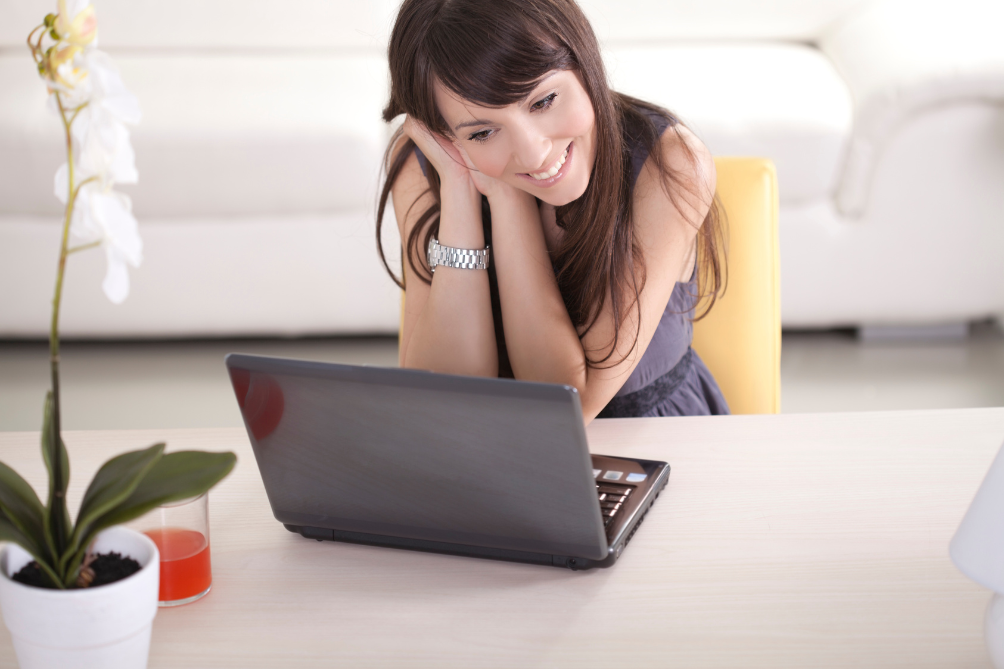 オンライン恋愛(おんらいんれんあい)とは